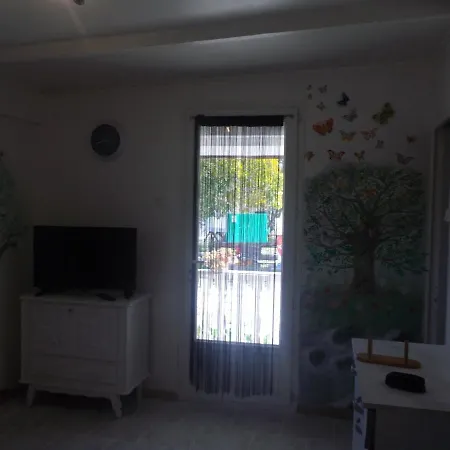 Konukevi Des Garrigues Caveirac