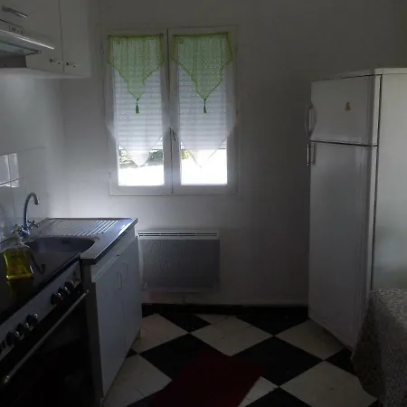 Des Garrigues ゲストハウス